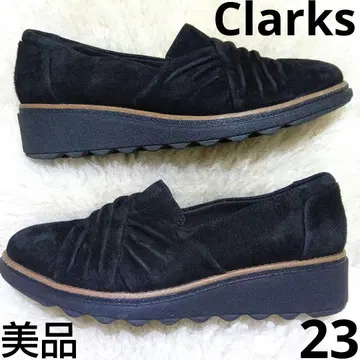 새상품급 클락스 스웨이드 로퍼 슬립온 블랙 23 웨지솔