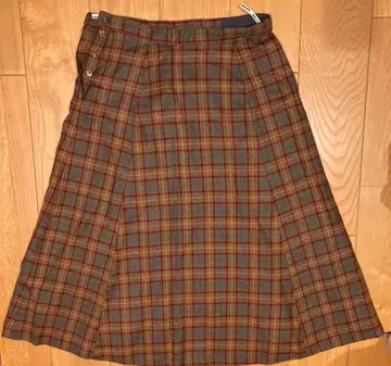 Mademoiselle NONNON 체크 무늬 플레어 스커트