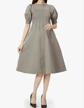 셀포드 베어풍 홀가먼트 원피스