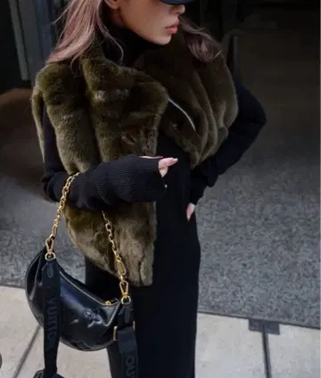 GlamLips 리버서블 퍼 베스트