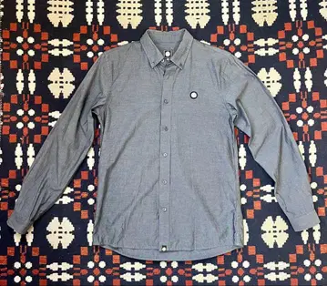 프리티 그린 버튼 다운 셔츠 M 그레이