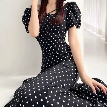 RESEXXY 버블 슬리브 머메이드 원피스