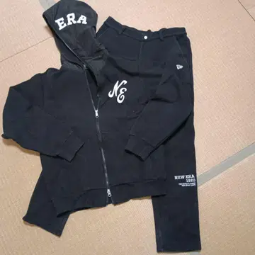 NEW ERA 블랙 후드 부착 맨투맨 상하의 세트 L