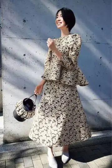 쿠미쿄쿠 x 세츠코 사지테일 플라워 프린트 셋업