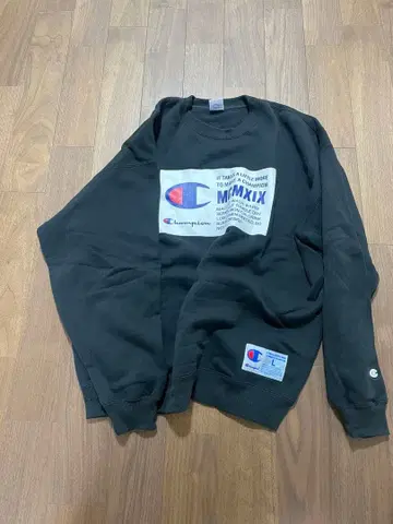 챔피언 MCMXIX 블랙 맨투맨