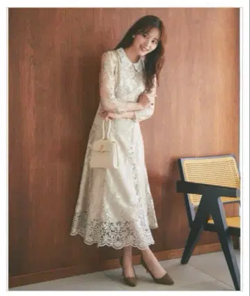 tocco 탈부착 가능한 입체 플라워 카라 부착 레이스 원피스