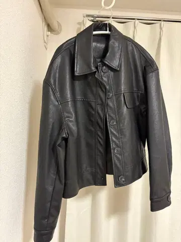 블랙 숏 가죽 자켓