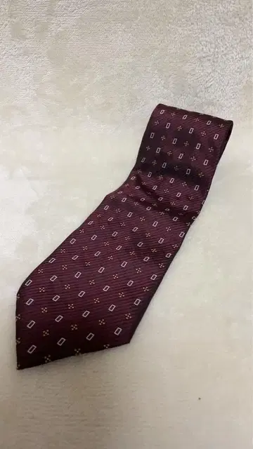 새상품급 Hugo Boss 휴고 보스 넥타이 크림슨 계열 스트라이프 실크