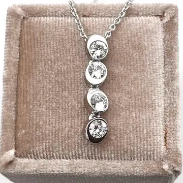 스와로브스키 목걸이 아뜨락뜨 버티컬 4석