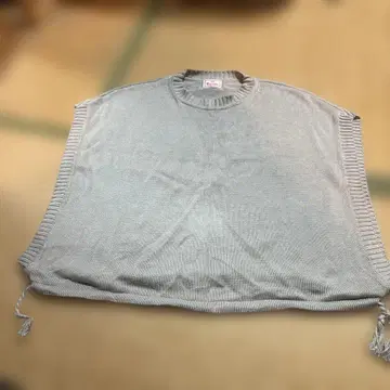 탄탄 마오 메이드 그레이 프린지 니트 베스트