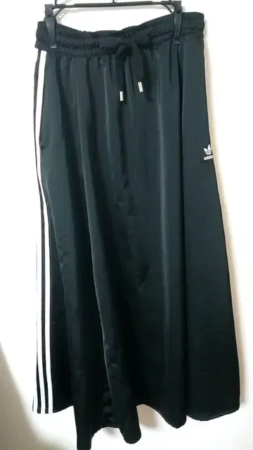 아디다스 오리지널스 블랙 롱 스커트 큰 키인 분들을 위해