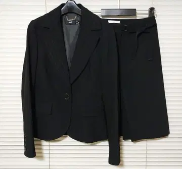 MNG 스커트 수트 자켓 페미닌 큐트 취업 포멀