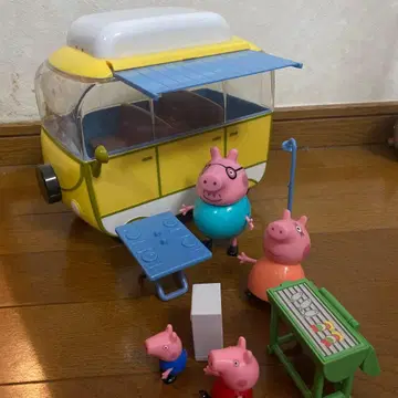페파 피그 가족 캠핑카 세트