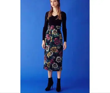 rienda 꽃무늬 롱 타이트 스커트