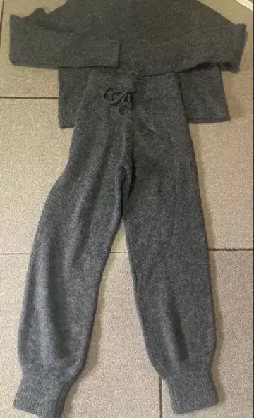 Mila Owen 그레이 팬츠 셋업 사이즈 0