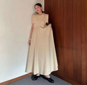 CLANE SQUARE SLEEVE ONEPIECE