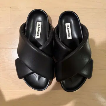 질 샌더 패디드 가죽 샌들 40 질 샌더 OAMC