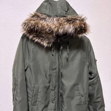 퍼 달린 밀리터리 자켓 M 사이즈