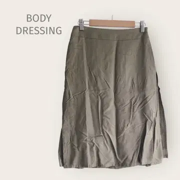 바디 드레싱 [9] 무릎 기장 타이트 스커트 카키 레이온 실크 슬릿