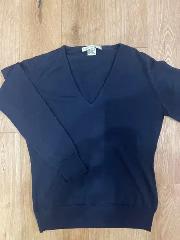 JOHN SMEDLEY 네이비 V넥 스웨터 S