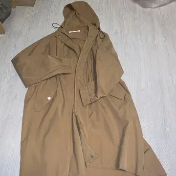 베이지 롱 코트 후드 부착