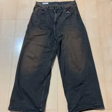 ZARA 다크 그레이 와이드 레그 데님