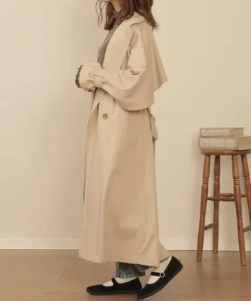 mil 백 프릴 트렌치코트