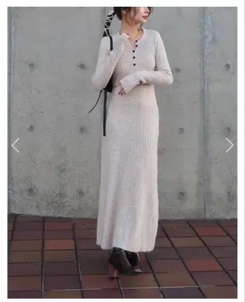 미사용 LAULEN 베이지 헨리넥 롱 리브 드레스