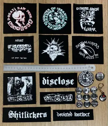 펑크 록 배지 및 패치 세트