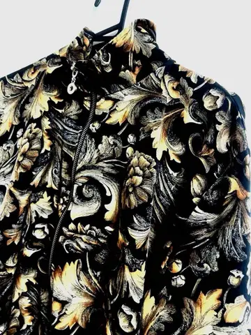 올 패턴 자켓 블랙x골드