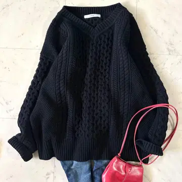 새상품급 프레임워크 슈퍼 지롱 케이블 V넥 케이블 니트 블랙