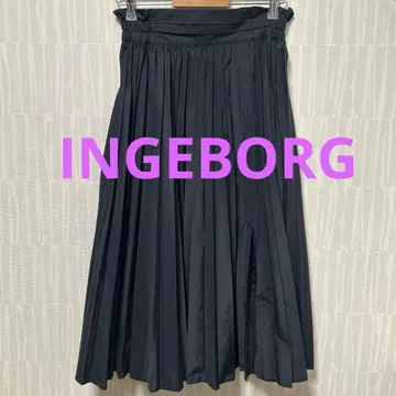 잉게보그 새상품급 블랙 플리츠 롱 스커트 슬릿 포함 멜로즈