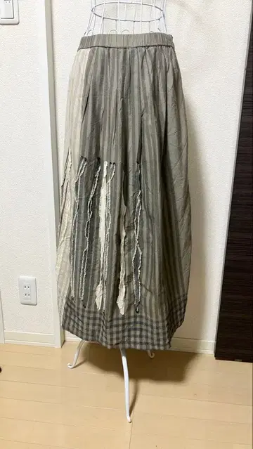 자우 스트라이프 x 체크 롱 스커트 사이즈 40 센소유니코