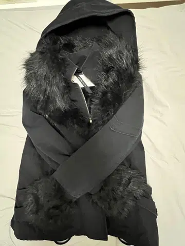 Y2k 그런지 시크 스타일 퍼 달린 블랙 다운 자켓