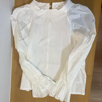 FRAY I.D 모크넥 퍼프 블라우스 긴팔 셔츠