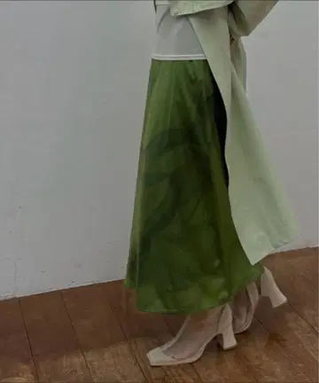 Ameri CURL OF SMOKE FLARE SKIRT