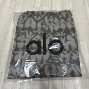 ALO Yoga 토트백 다이 다이 패턴 미사용 새상품