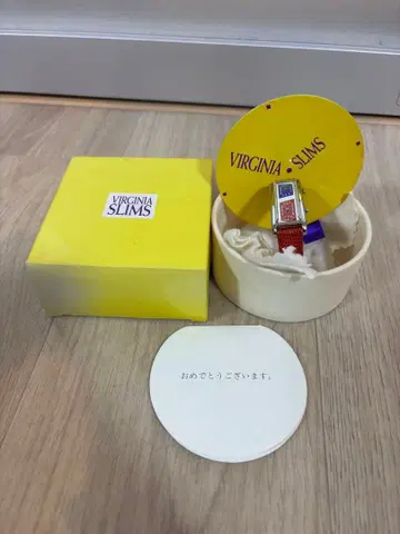 VIRGINIA SLIMS 버지니아 슬림 손목시계 미사용 레어템