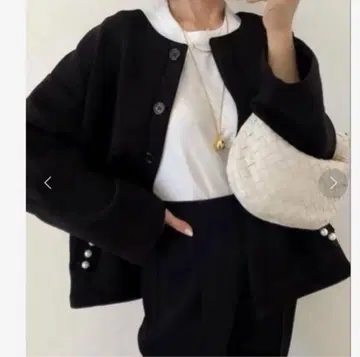 엠마 테일러 펄 노카라 종이상자 니트 블랙 자켓 블랙