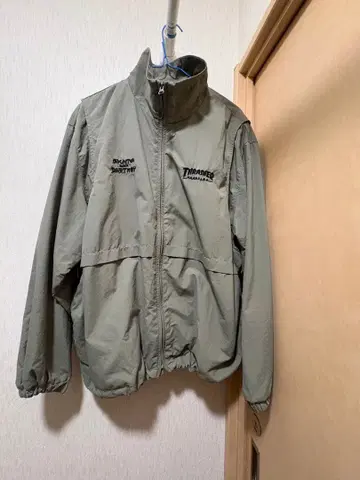 THRASHER 나일론 자켓 카키