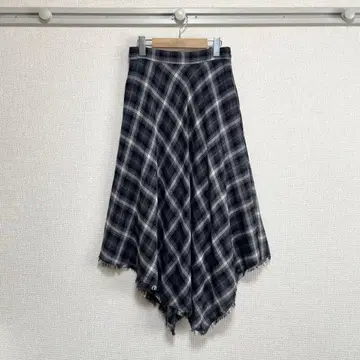 [새상품급] LOWRYSFARM 로리즈팜 옴브레 체크 이레헴 스커트