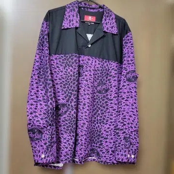 크림 소다 레오파드 무늬 절개 셔츠 PURLE