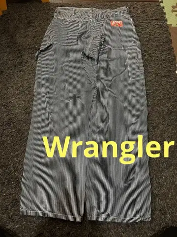 분위기 있는 멋스러운 랭글러 히코리 페인터 팬츠