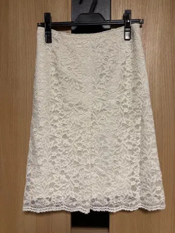 23구 레이스 미디 스커트 사이즈 34