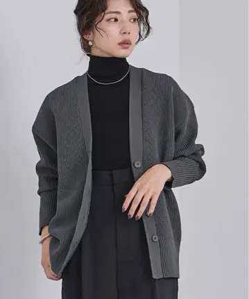 ur's V넥 볼륨 슬리브 니트 가디건 차콜 그레이