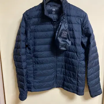 UNIQLO 울트라 라이트 다운 M 네이비