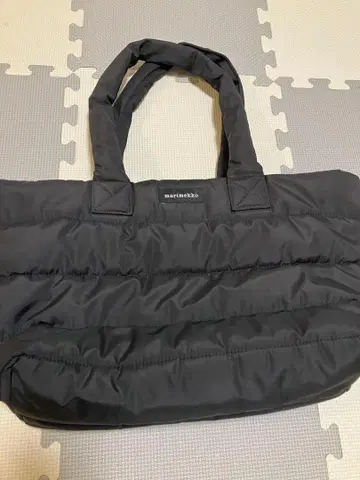 블랙 나일론 퀼팅 토트백 마리메꼬