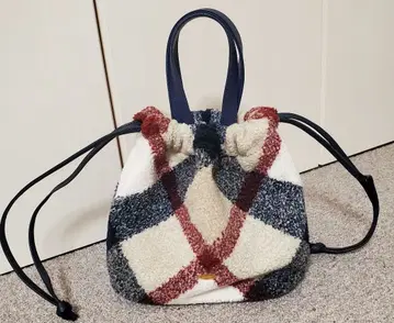 BLUE LABEL CRESTBRIDGE 백