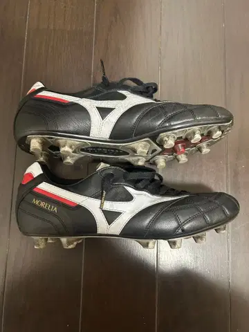 미즈노 모렐리아 축구화 스파이크