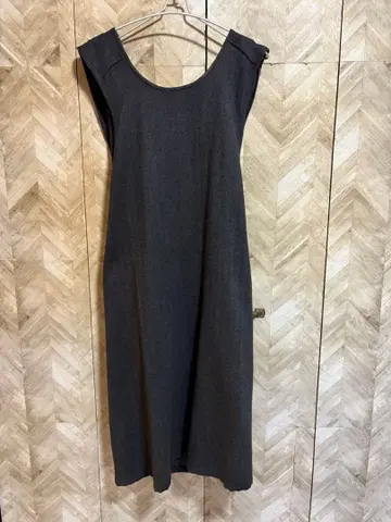 다크 그레이 랩 점퍼 스커트